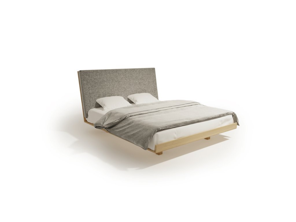 Čalúnená manželská posteľ z dubového dreva s vysokým čalúneným čelom a efektom levitácie, pohľad zboku.