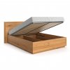 Drevená manželská posteľ z masívu s otvoreným úložným priestorom, pohľad zboku.